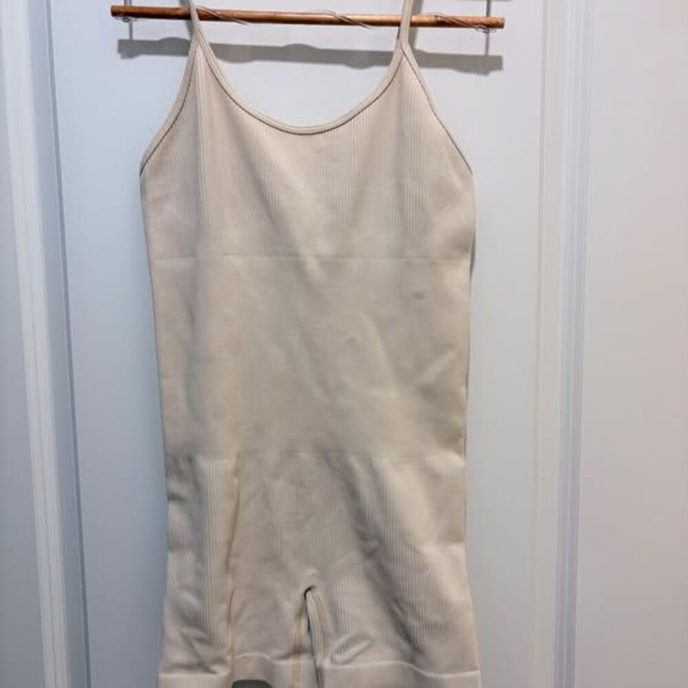 Ribbed Seamless Cami Romper (Built-In Shorts) - Beige, Size L